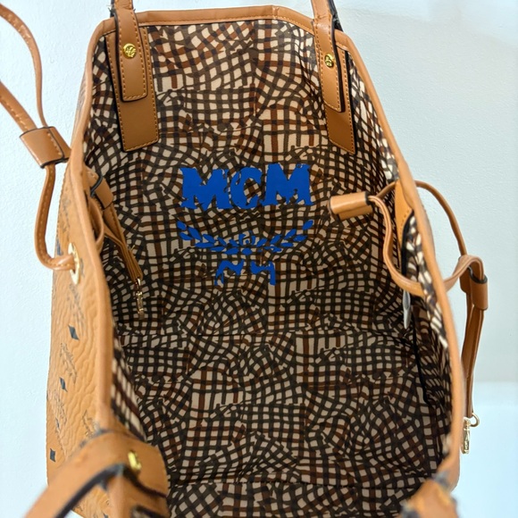 Reversible Liz Shopper Viestos MCM Bag - Picture 8 of 13
